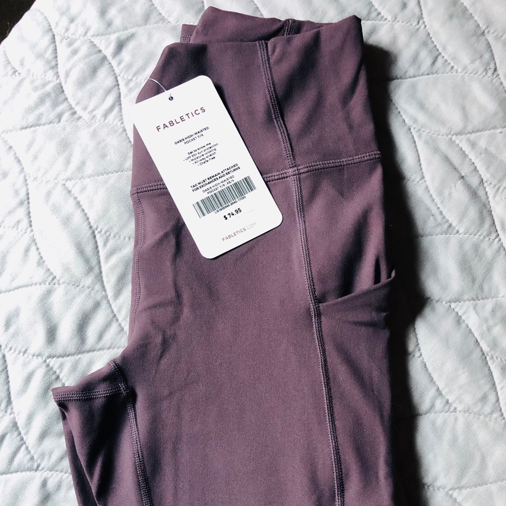 Fabletics Oasis High-Waisted Pocket 7/8